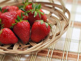 Efek Samping Buah Strawberry Untuk Ibu Hamil