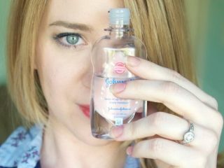 Cara Memutihkan Wajah Dengan Air Mawar dan Baby Oil